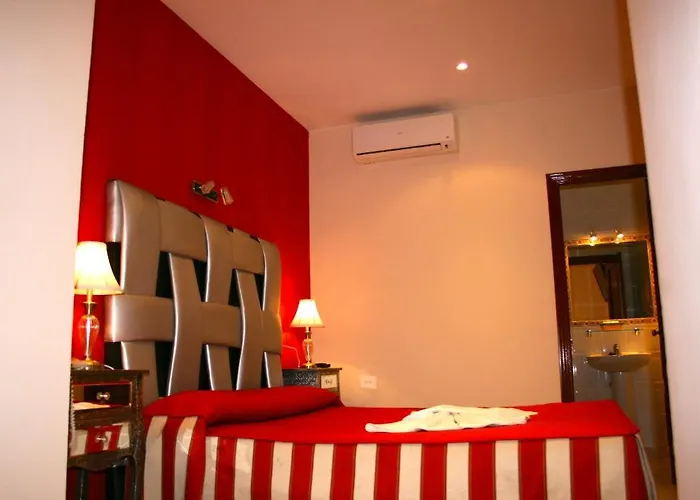 オスタル ラ フエンテ *